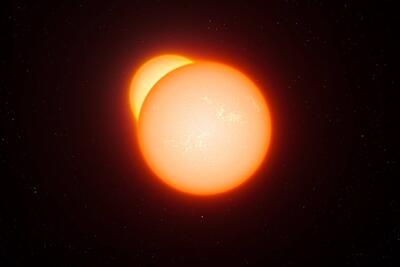 نظریه‌پردازان توطئه باور دارند که منظومه شمسی دو خورشید دارد - زومیت