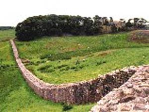 ۲۲ شهریور ۱۳۸۶ ــ ۱۳ سپتامبر ــ آغاز کار ساختن دیوار «هادریانوس» در بریتانیا