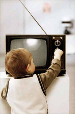 تأثیر تماشای تلویزیون بر خواب کودک