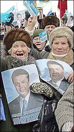 ۲۷ نوامبر ۲۰۰۴ ــ کشمکش غرب با روسیه بر سر انتخابات اوکراین در هفتمین روز آن