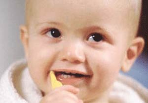 چرا باید به دندانهای شیری کودکان توجه کرد؟