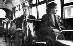۱۷ بهمن ـ ۶ فوریه ـ بانو « رزا پارکز » ، که دلاوری او جنبش حقوق مدنی آمریکا را به حرکت در آورد و پیروز کرد