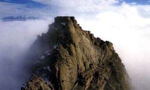 قلعه ای در ارتفاعات کلیبر
