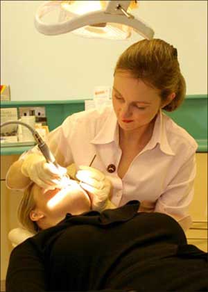 دوسوم بیماران به توصیه های دندانپزشکان توجه نمی کنند