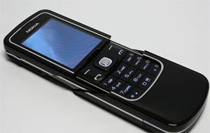 Nokia   ۸۶۰۰Luna