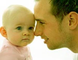مرخصی پدرها برای نگهداری فرزند