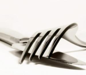 چاقو و چنگال چه موقع اختراع شد؟