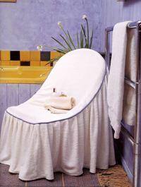 طراحی و دوختن روکش صندلی حمام