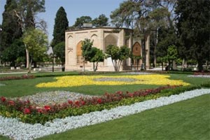 شیراز؛ رویای باغ‌ها و گل‌ها