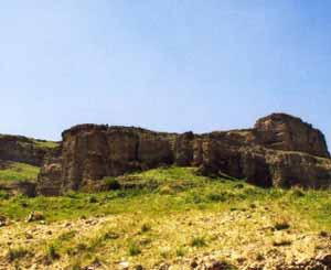 قلعه ساسانی «کک کهزاد» طبیعی و دست نخورده