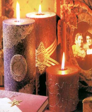 تزئین شمع با اجسام فلزی مختلف