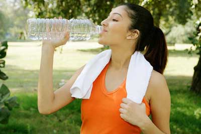 مراقب کاهش آب بدن در تابستان باشید