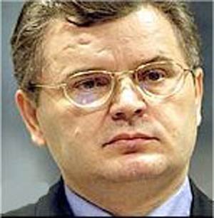 ۶ مارس ـ خودکشی رئیس جمهور سابق صربهای کرواسی در زندان بین المللی لاهه