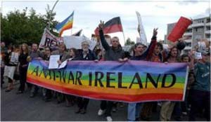 ۶ تیر ـ ۲۷ ژوئن ـ اعتراض ایرلندی ها به دیدار رئیس جمهوری آمریکا از آن کشور و مسئله عراق