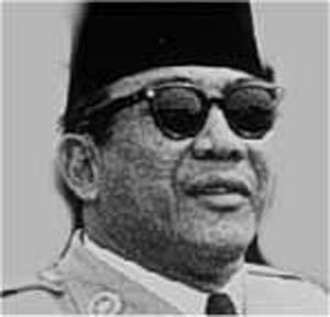 ۲۵ مرداد ۱۳۸۶ــ ۱۶ اوت ــ ایجاد اندونزی و اعلام استقلال آن
