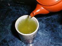 با نوشیدن چای سبز از پوست خود حفاظت کنید