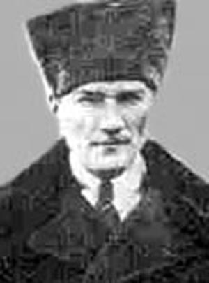 ۲۹ اکتبر سال ۱۹۲۳ ـ ترکیه جمهوری و مصطفی کمال ( آتا ترک) رئیس آن کشور شد