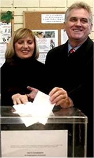 ۲۱ ژانویه ۲۰۰۸  ـ ناسیونالیست صرب در انتخابات اول شد