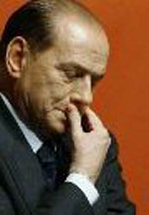 ۱۶ ژانویه ۲۰۰۴ ـ تعقیب قضایی "برلوسکنی" نخست وزیر متمایل به راست ایتالیا به اتهام ارتشاء از سرگرفته خواهد شد