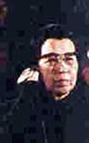 ۲۷ ژانویه ۱۹۸۳ ـ پس از درگذشت مائو، همسرش را به اعدام محکوم کردند!