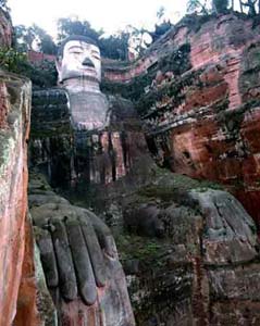 کوه اومه شن و بودای سنگی له شن