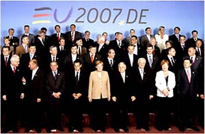 ۲۰ ژوئن ۲۰۰۳ ـ پیشنویس قانون اساسی کشورهای متحد اروپا