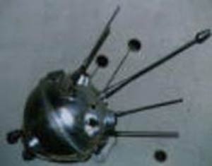 ۲۳شهریور ۱۳۸۶ ــ  ۱۴سپتامبر ــ لونیک- ۲ نخستین ماهواره ای که برماه فرود آمد