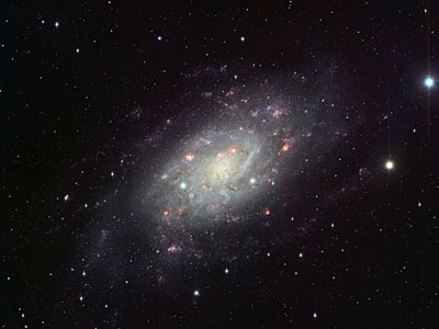 تصویری تماشایی از کهکشانی مارپیچی