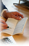 بررسی تحلیل استانداردهای APB و FASB در زمینه گزارشگری تغییرات حسابداری