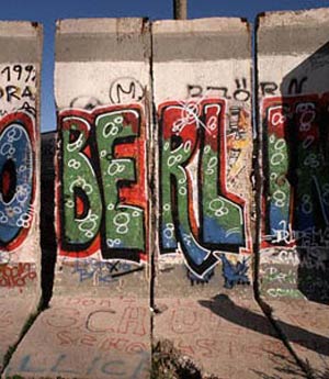 کدام سوی دیوار برلین را ترجیح می‌دهید؟