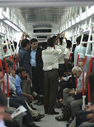 تهران‌ باز هم‌ مترو می‌ خواهد