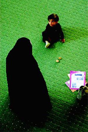 آثار اخلاقی و تربیتی حضور زنان در مسجد