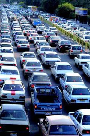تهران ۱میلیون و ۸۰۰ هزار اتومبیل اضافی دارد