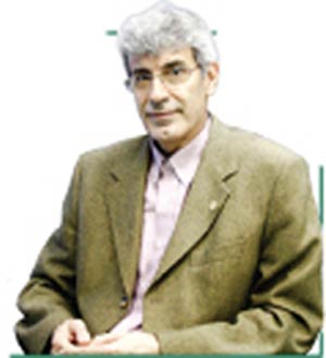 دکتر داراب مهربان، استاد اورولوژی دانشگاه علوم ‌پزشکی تهران