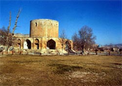 کلات نادری با طبیعتی بکر و آثاری تاریخی از نقاط دیدنی شرق ایران