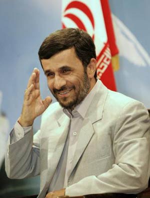 راه دشوار احمدی‌نژاد