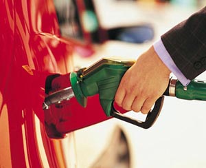 بروز مشکلات جدید در جایگاه‌های بنزین در پی تغییرات سهمیه‌بندی