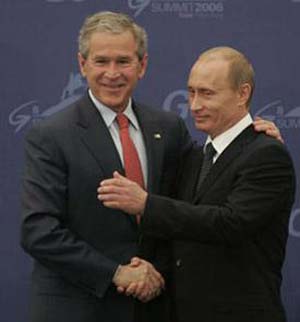 بوش و پوتین؛ متحدانی سرسخت یا دشمنانی محتاط