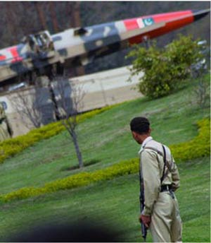 تیم حفاظت از زرادخانه هسته‌ای پاکستان در حالت آماده‌باش