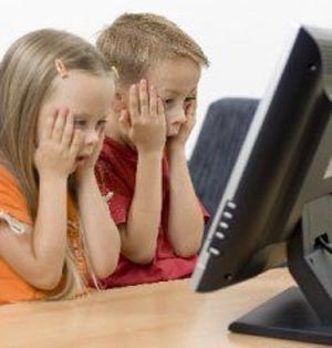 فرزندانمان را در بزرگراه اینترنت رها نکنیم!