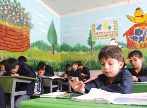 نگاهی به مدارس در ایران