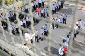 خشونت در مدارس ایران
