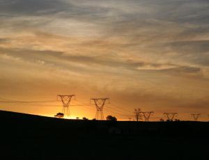 تعیین الگویی مناسب جهت بازیابی شبکه برق آذربایجان بعد از فروپاشی شبکه برق کشور