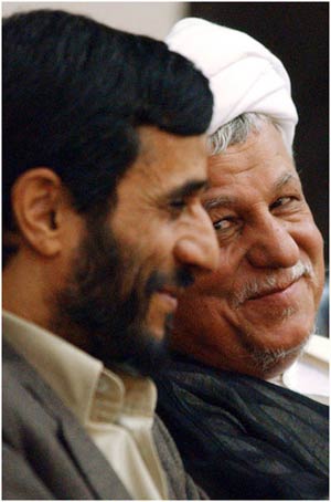 کاش احمدی نژاد از شماها یاد میگرفت!!!