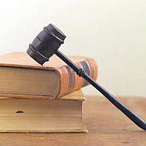 « تصمیم دادگاه در مقام رسیدگی به اعتراض شاکی نسبت به قرار منع تعقیب»