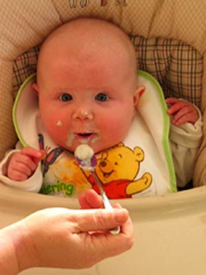 مننژیت و عفونت های روده ای در غذای نوزاد را بهتر بشناسیم