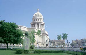 توریسم مهمترین منبع تامین ارز در کوبا