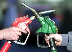 نگاهی به تأثیر قیمت بنزین در اقتصاد خانواده