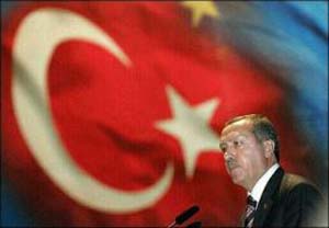 ترکیه مشکلات خود را با سوریه و عراق عمیق تر می کند
