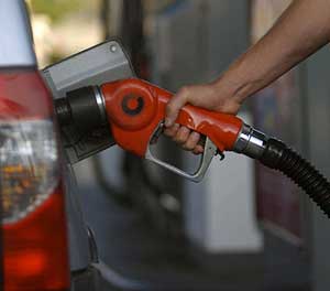 تدبیر بنزین طلسم تحریم‌های اقتصادی را شکست